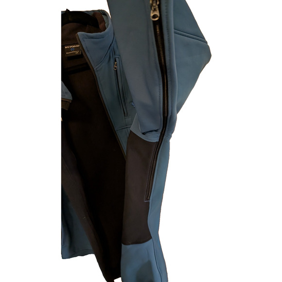 BEYOND CLOTHING Soft Shell Jacket Made in USA Fleece lined EUC - Picture 5 of 10